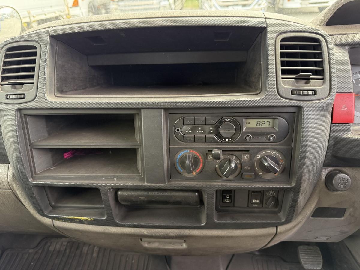 中古平ボディ ニッサン アトラス