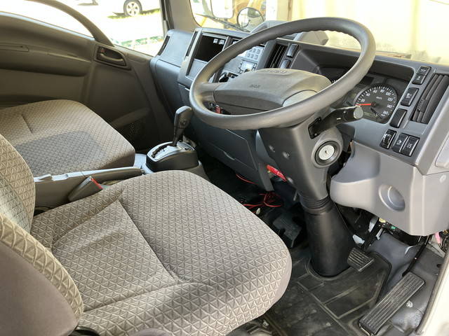 中古冷凍バン いすゞ エルフ