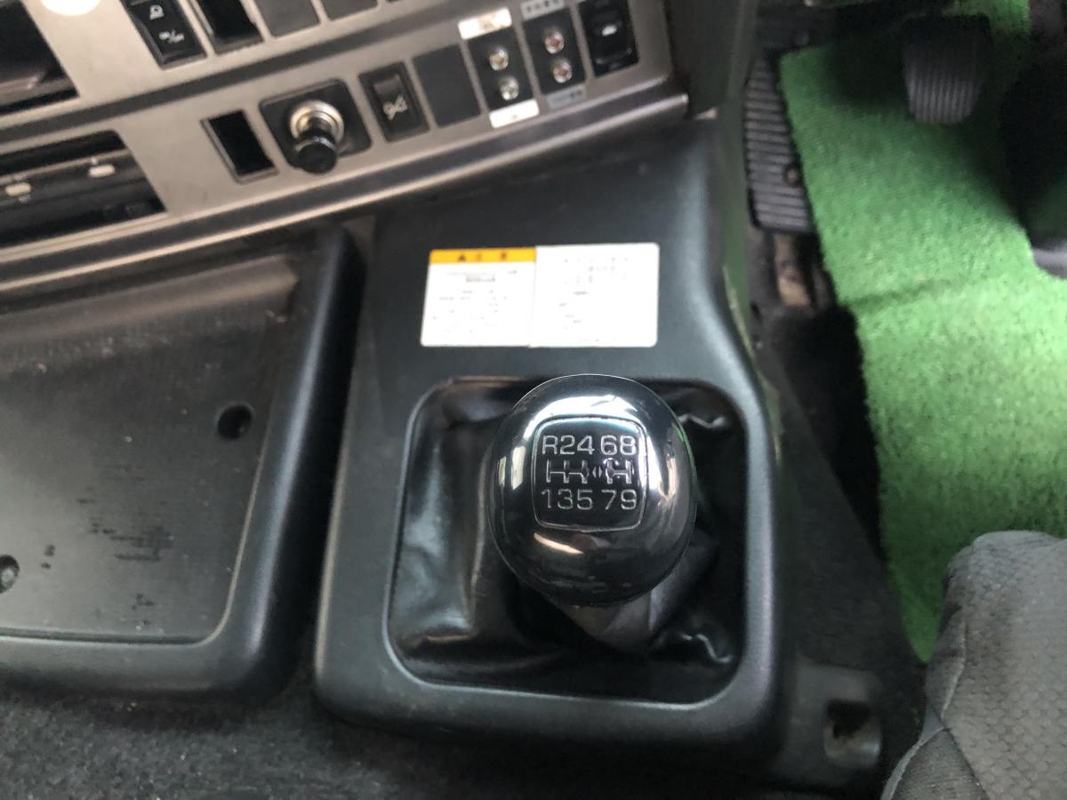 中古トラクタ 日野 