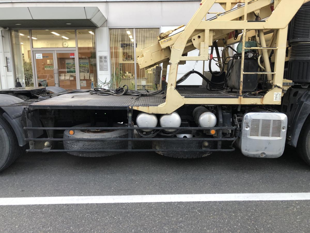 中古トラクタ 日野 