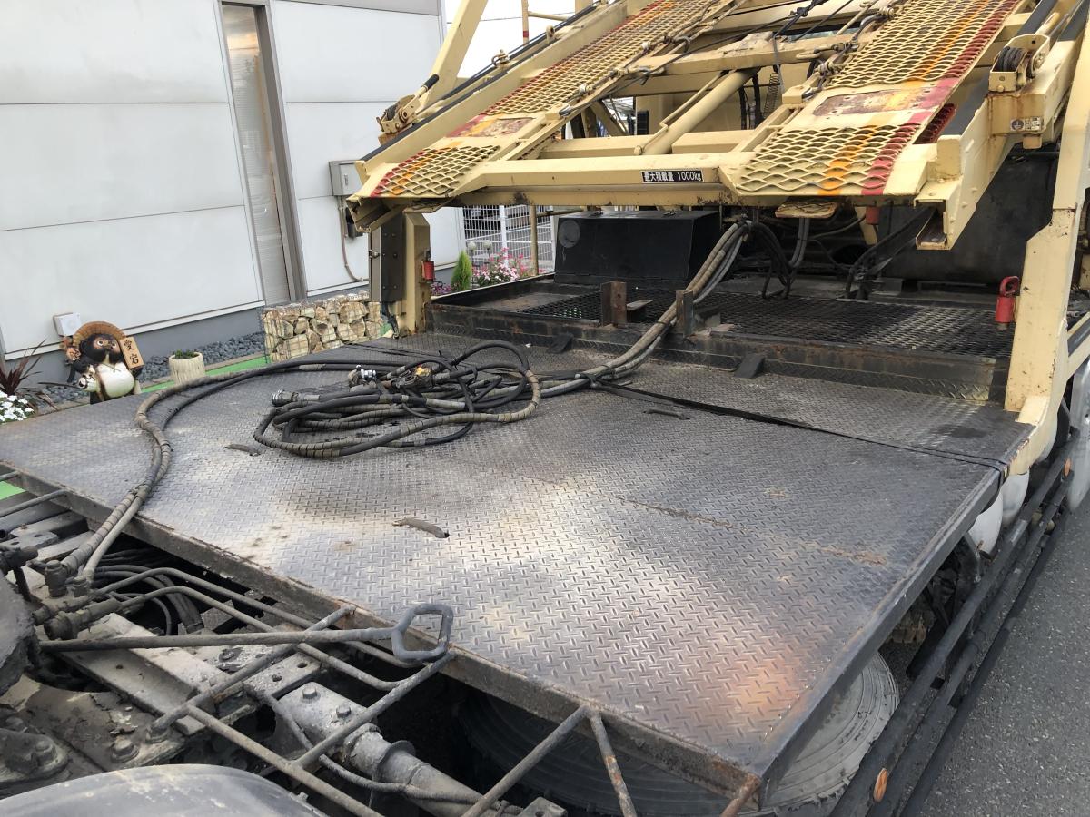 中古トラクタ 日野 