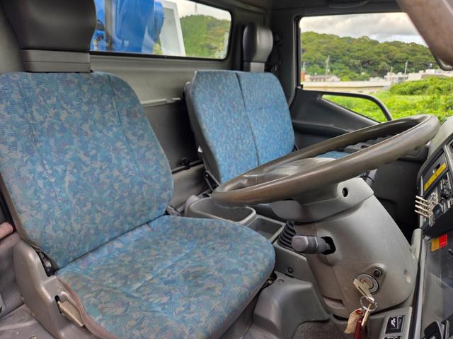 中古レッカー車 三菱ふそう キャンター