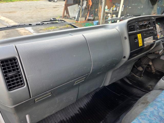 中古レッカー車 三菱ふそう キャンター