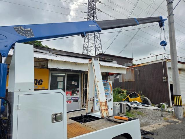 中古レッカー車 三菱ふそう キャンター