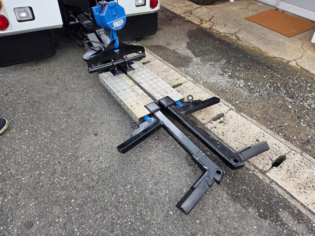中古レッカー車 三菱ふそう キャンター