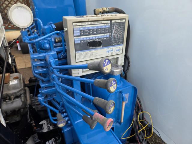 中古レッカー車 三菱ふそう キャンター