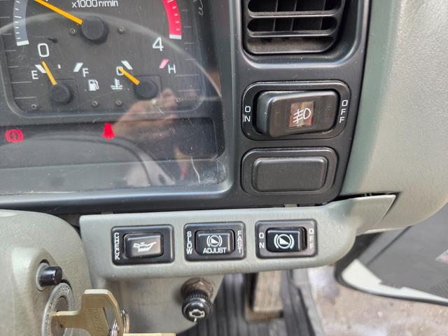 中古レッカー車 三菱ふそう キャンター