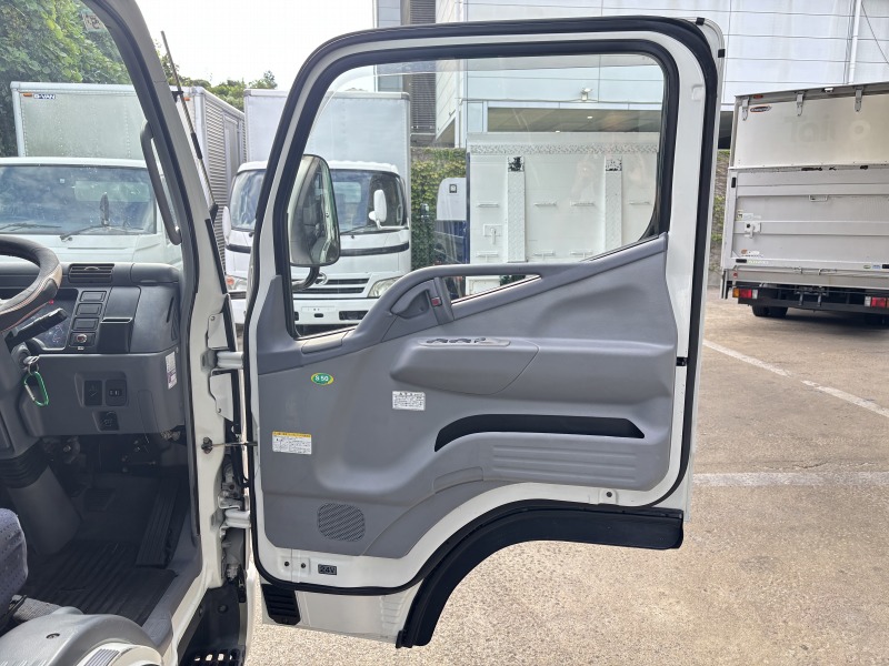 中古幌ウィング 三菱ふそう キャンター