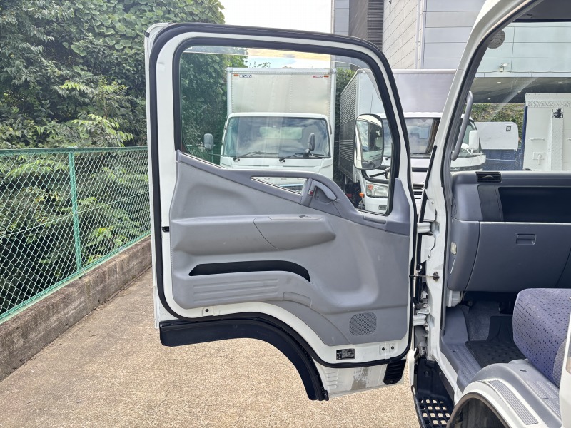 中古幌ウィング 三菱ふそう キャンター