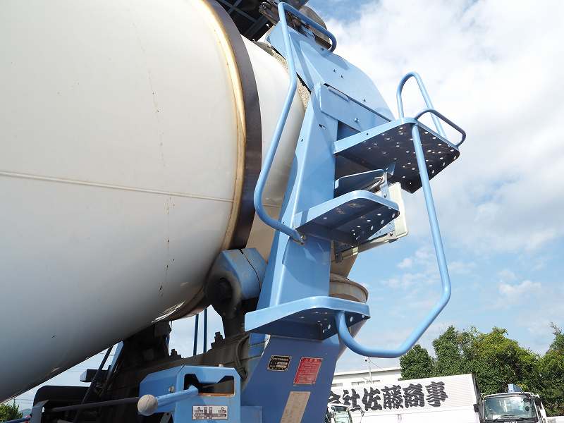 中古ミキサー車(生コン車) いすゞ ギガ