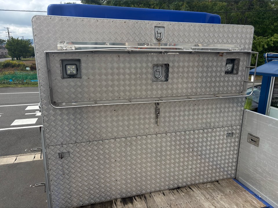 中古平アルミブロック 日野 プロフィア