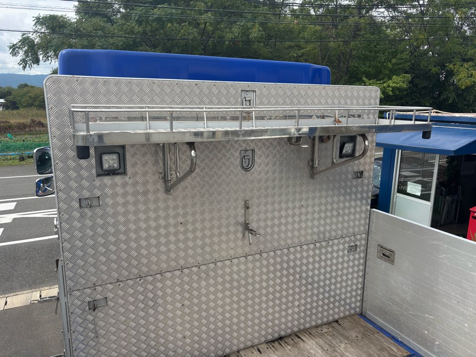 中古平アルミブロック 日野 プロフィア
