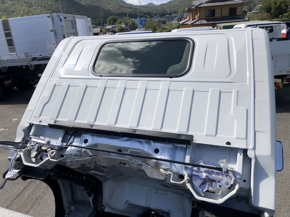 中古平ボディ いすゞ エルフ