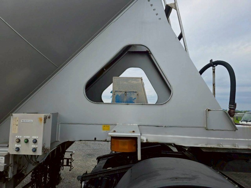 中古粉粒体運搬車 国産車その他 トレクス