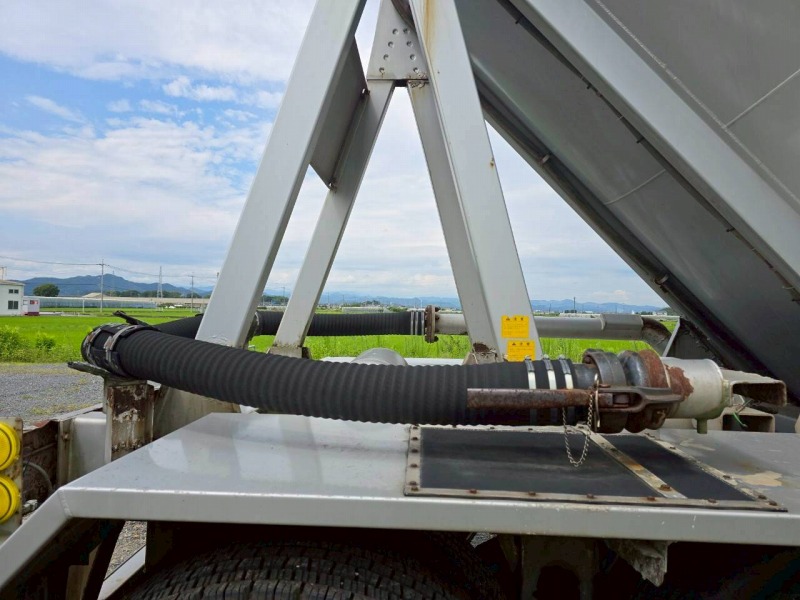 中古粉粒体運搬車 国産車その他 トレクス