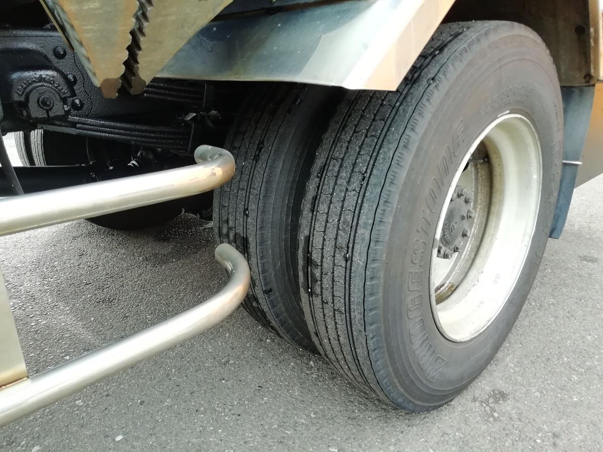 中古糞尿車(バキュームカー) 日野 デュトロ