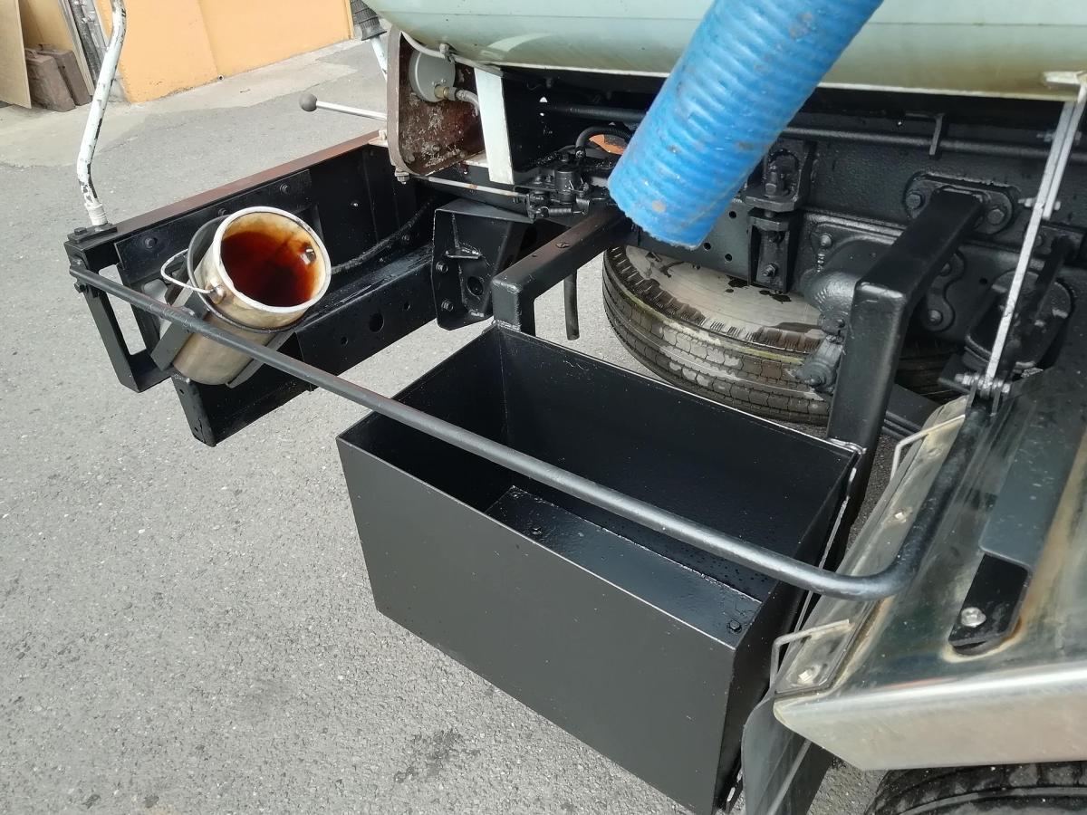中古糞尿車(バキュームカー) 日野 デュトロ