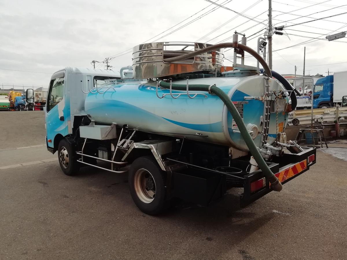 中古糞尿車(バキュームカー) 日野 デュトロ
