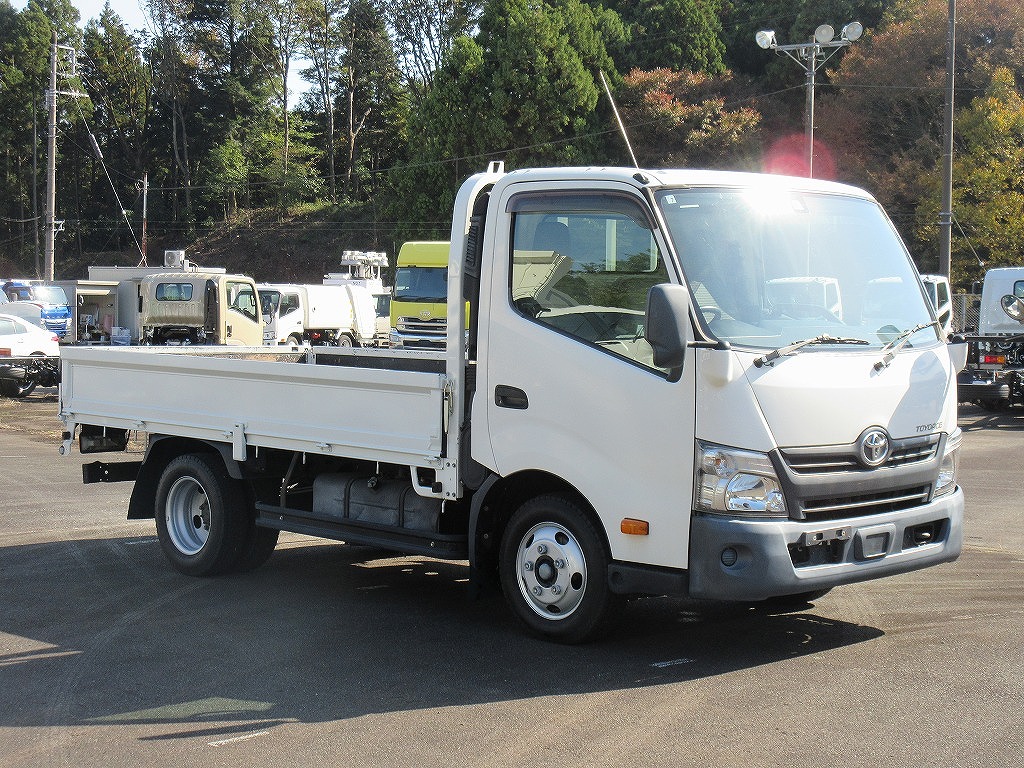 中古平ボディ トヨタ トヨエース /H29 トヨタトヨエース 2t 平ボディ