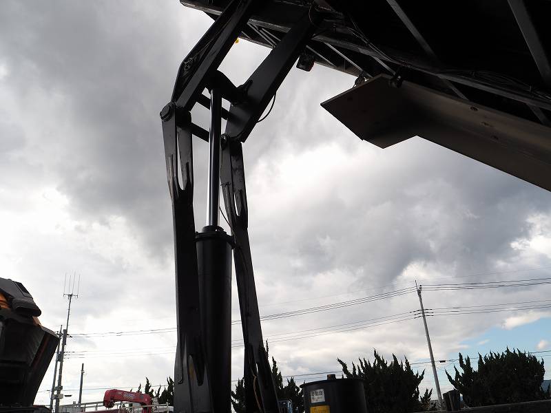 中古ダンプ 三菱ふそう スーパーグレート