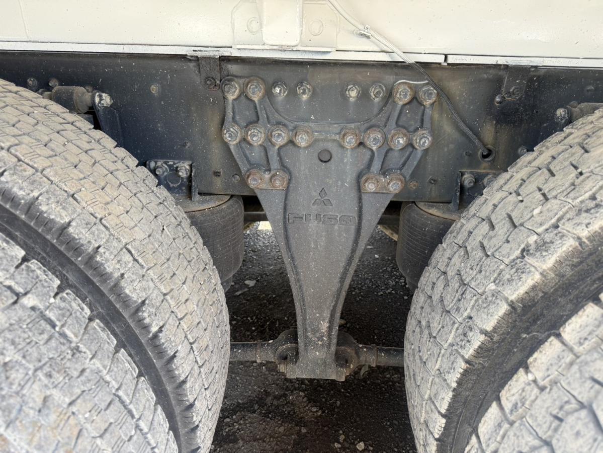 中古粉粒体運搬車 三菱 