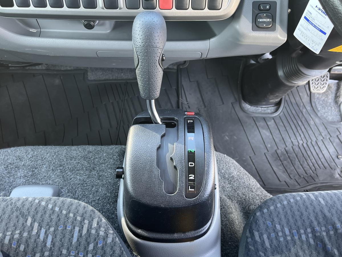 中古幌付き平ボディ トヨタ ダイナ