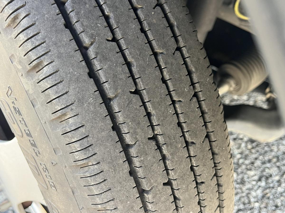 中古幌付き平ボディ トヨタ ダイナ