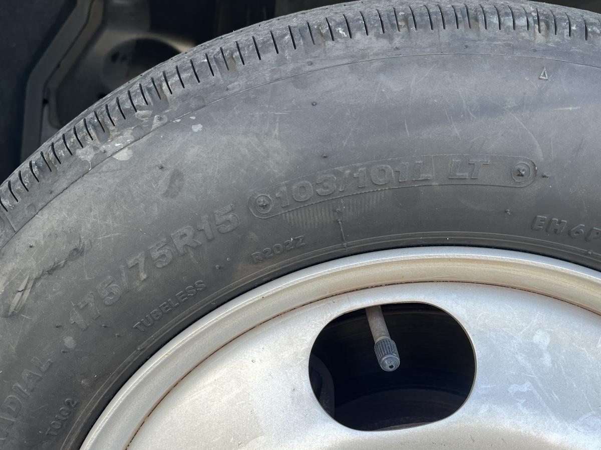 中古幌付き平ボディ トヨタ ダイナ