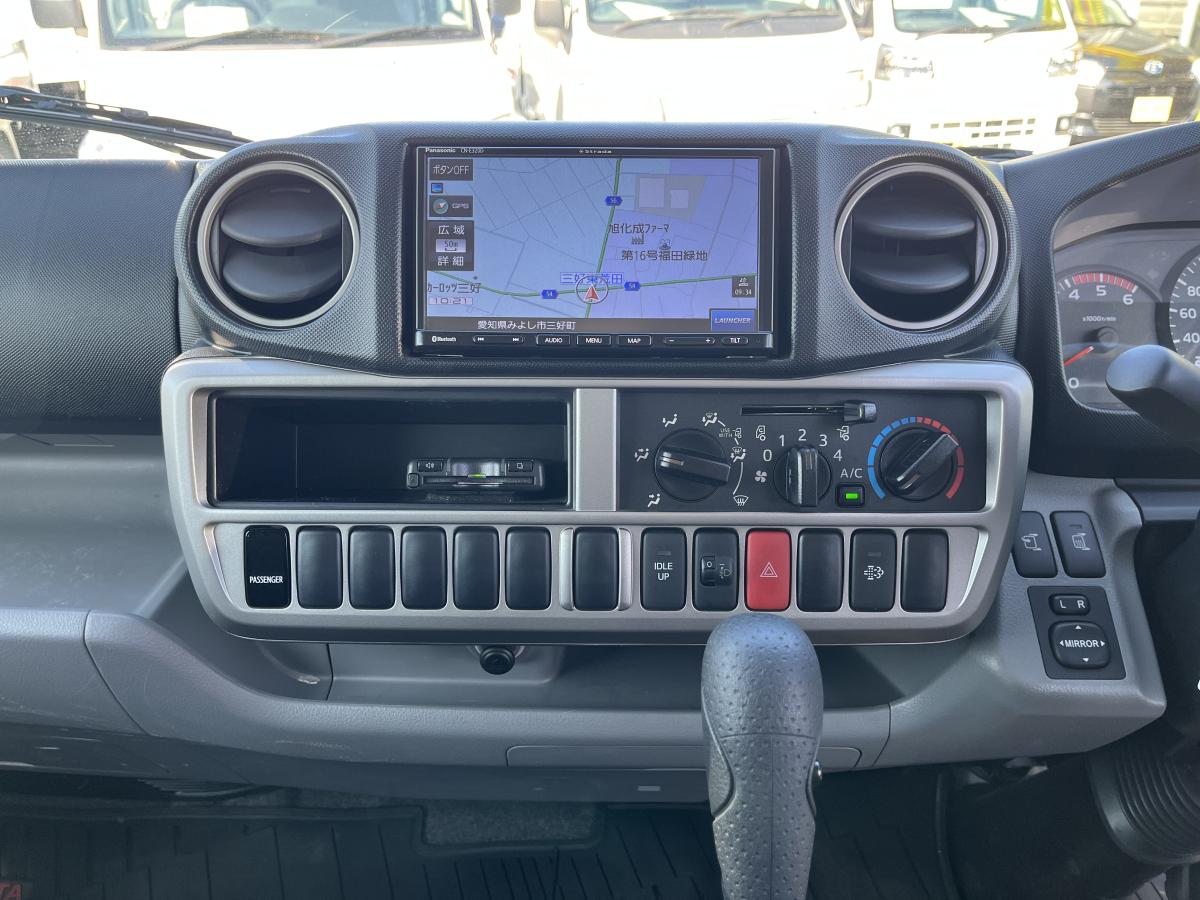 中古幌付き平ボディ トヨタ ダイナ