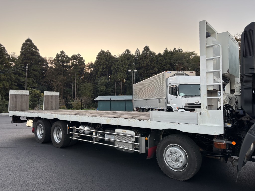 中古キャリアカー(積載車) 日野 プロフィア /ｾｰﾌﾃｨｰﾛｰﾀﾞｰ 4軸低床 ｴｱｻｽ