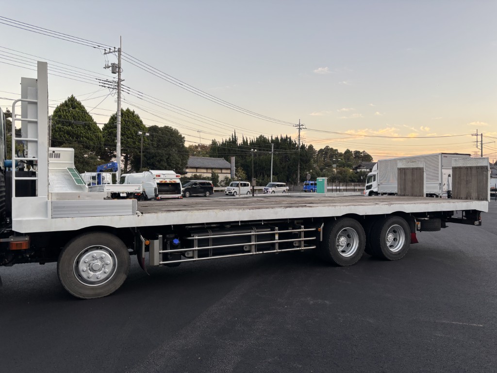 中古キャリアカー(積載車) 日野 プロフィア /ｾｰﾌﾃｨｰﾛｰﾀﾞｰ 4軸低床 ｴｱｻｽ