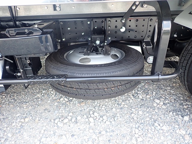 中古冷凍バン 三菱ふそう キャンター