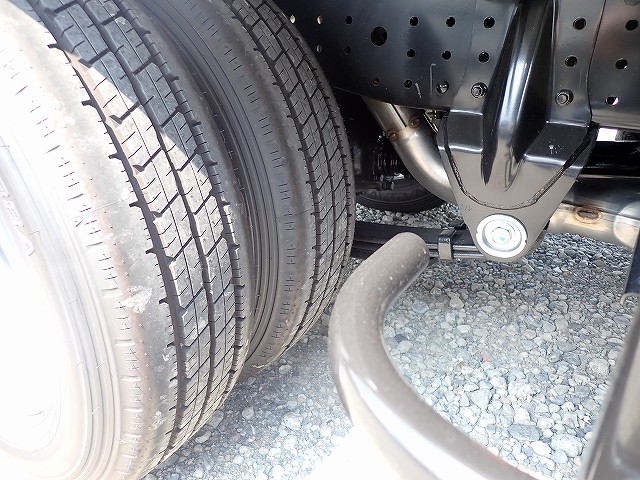 中古冷凍バン 三菱ふそう キャンター