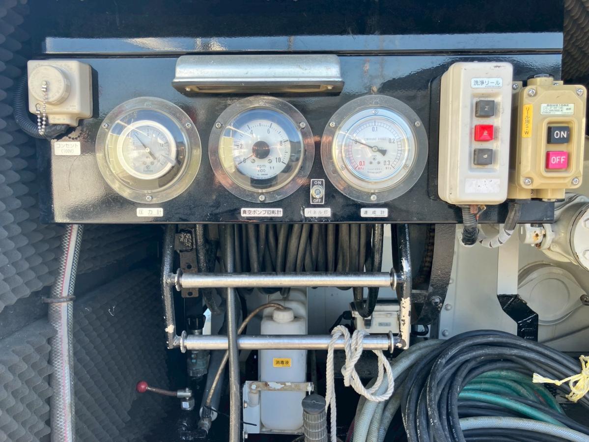 中古清掃車 いすゞ エルフ