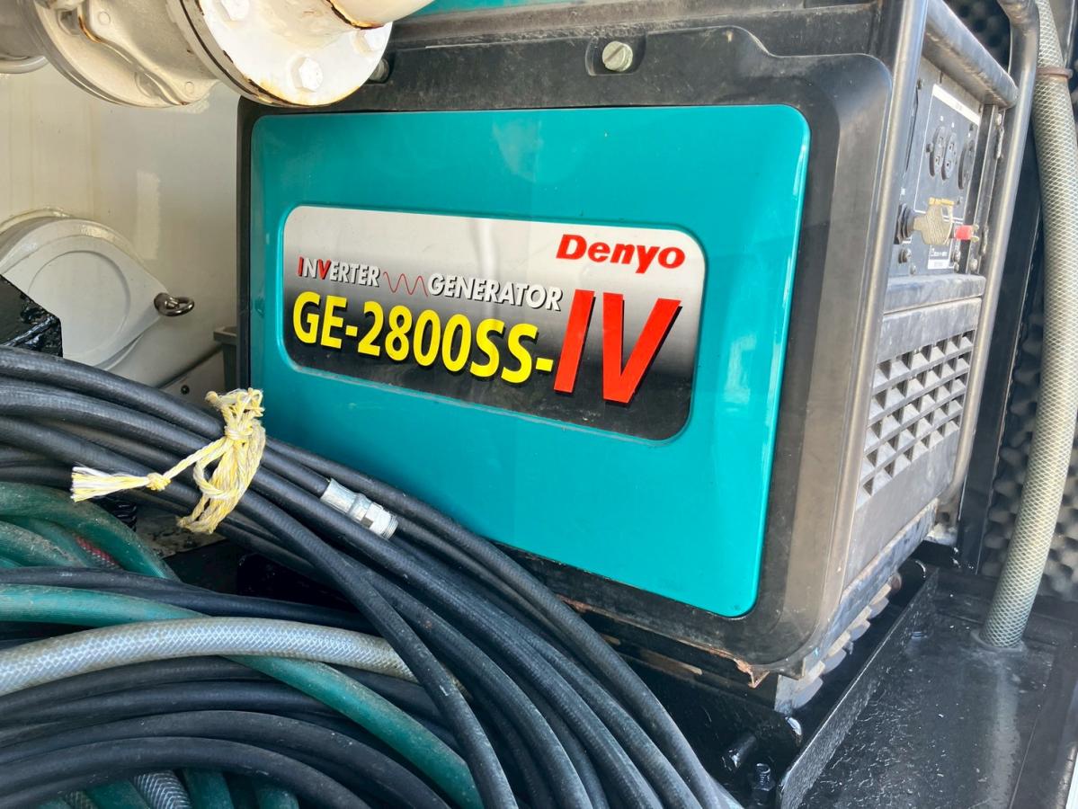 中古清掃車 いすゞ エルフ