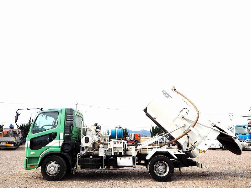 中古清掃車 三菱ふそう ファイター