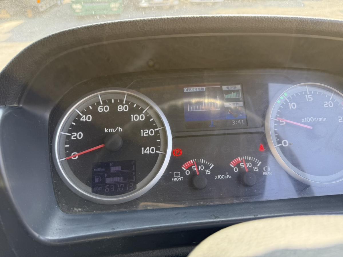 中古粉粒体運搬車 日野 