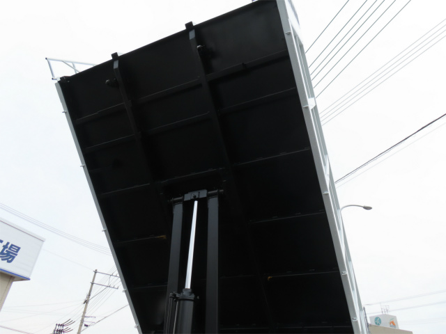 中古深ダンプ 三菱ふそう ファイター