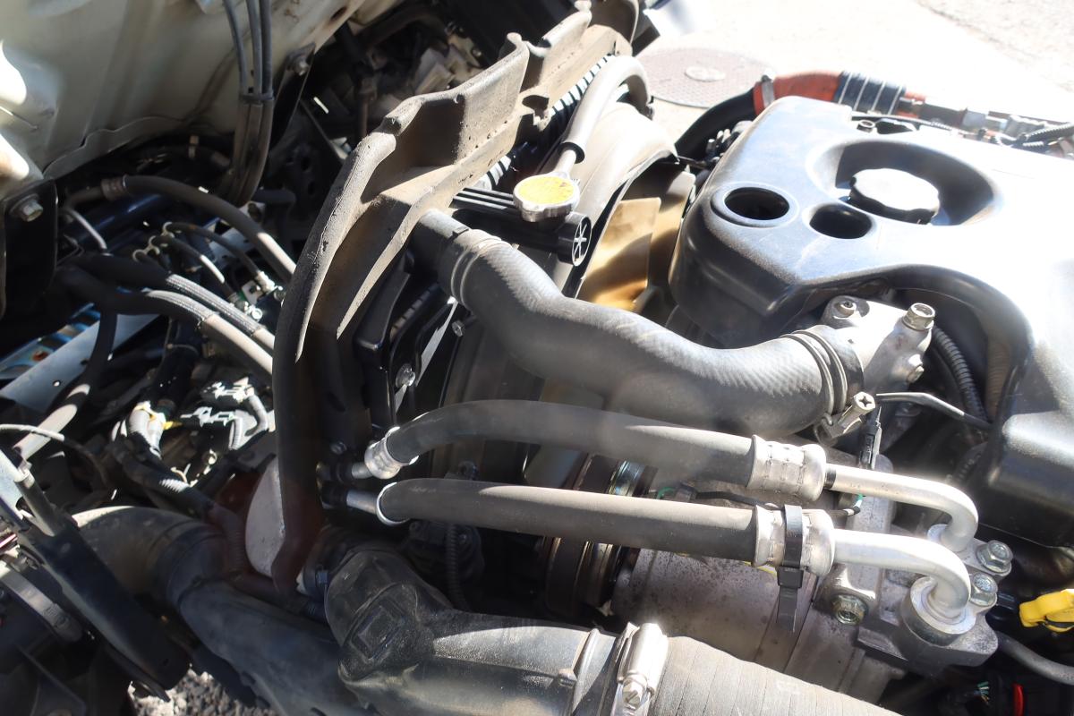 中古冷凍バン いすゞ エルフ