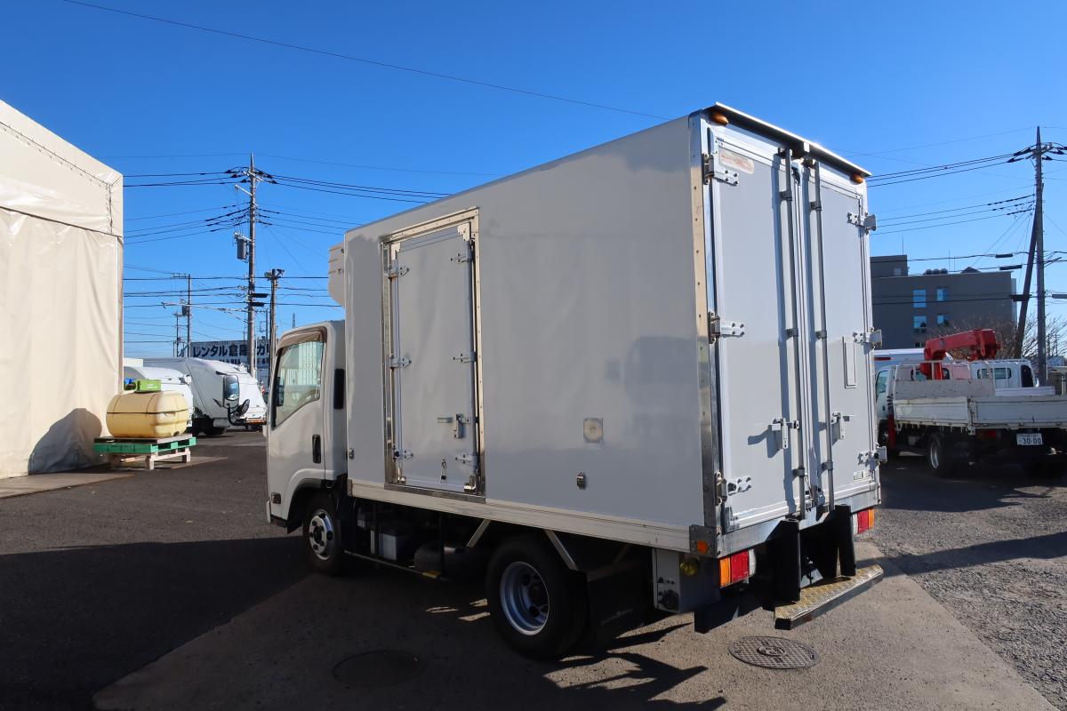 中古冷凍バン いすゞ エルフ