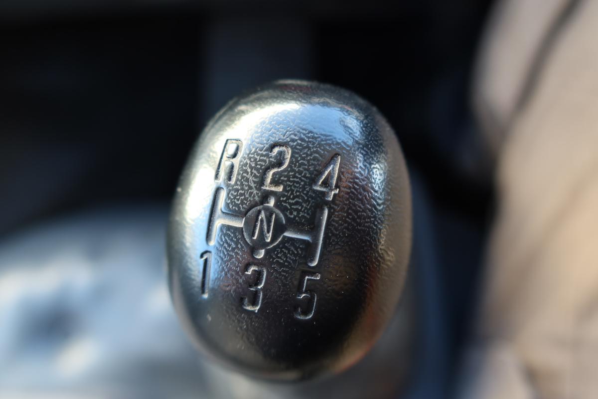 中古冷凍バン いすゞ エルフ