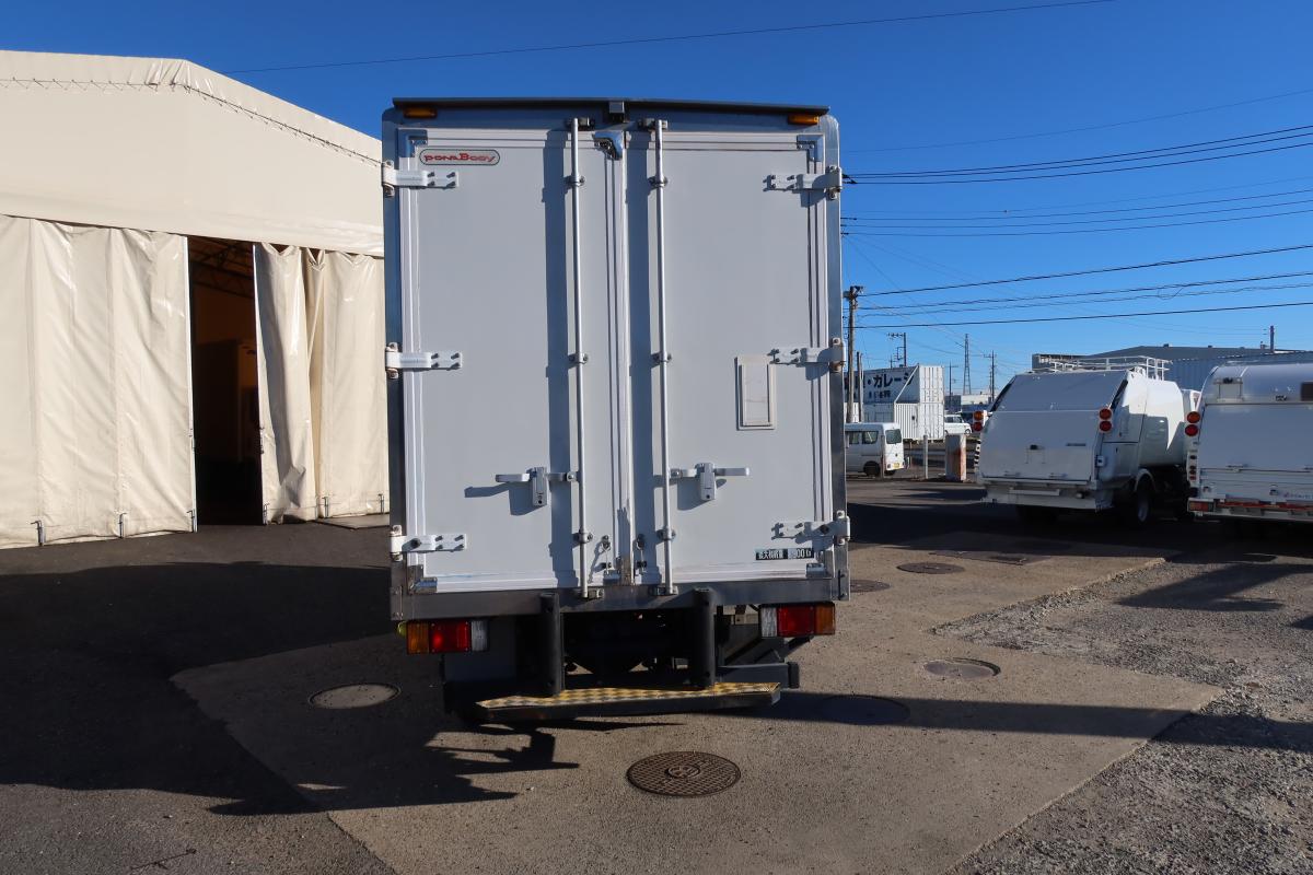 中古冷凍バン いすゞ エルフ