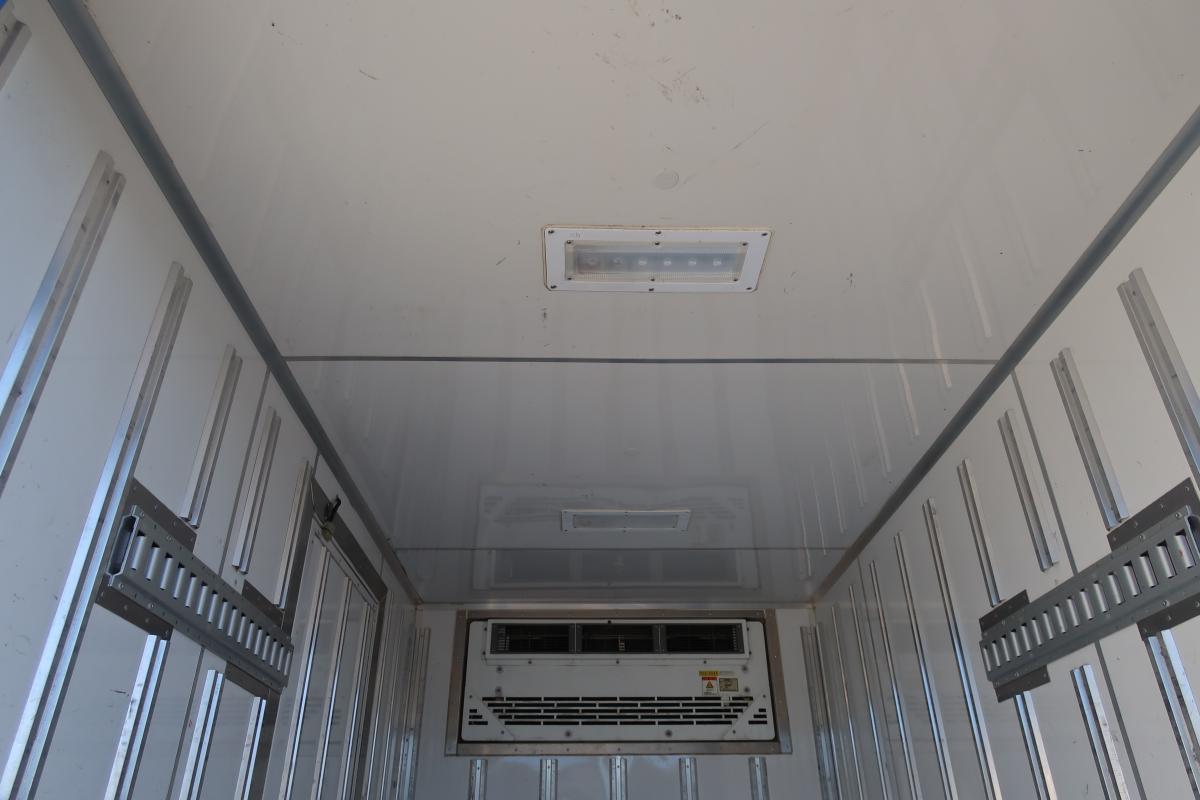 中古冷凍バン いすゞ エルフ