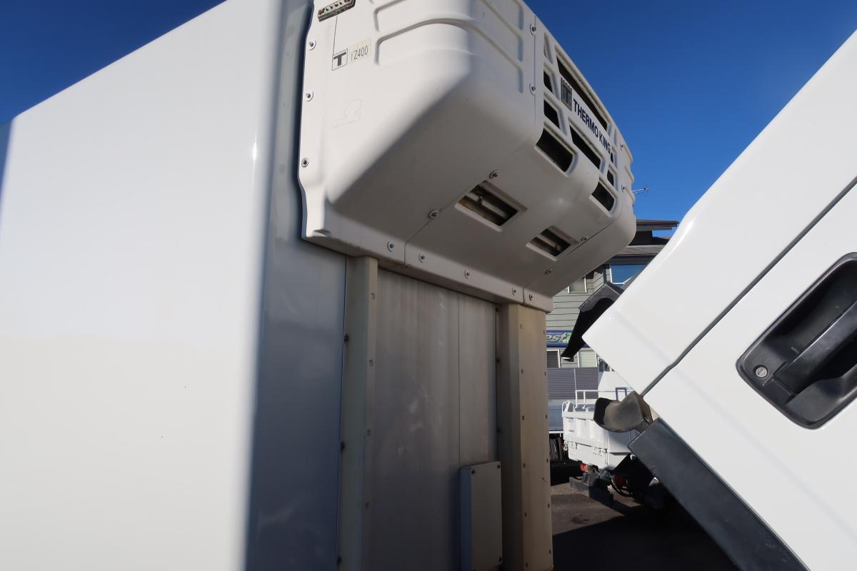 中古冷凍バン いすゞ エルフ