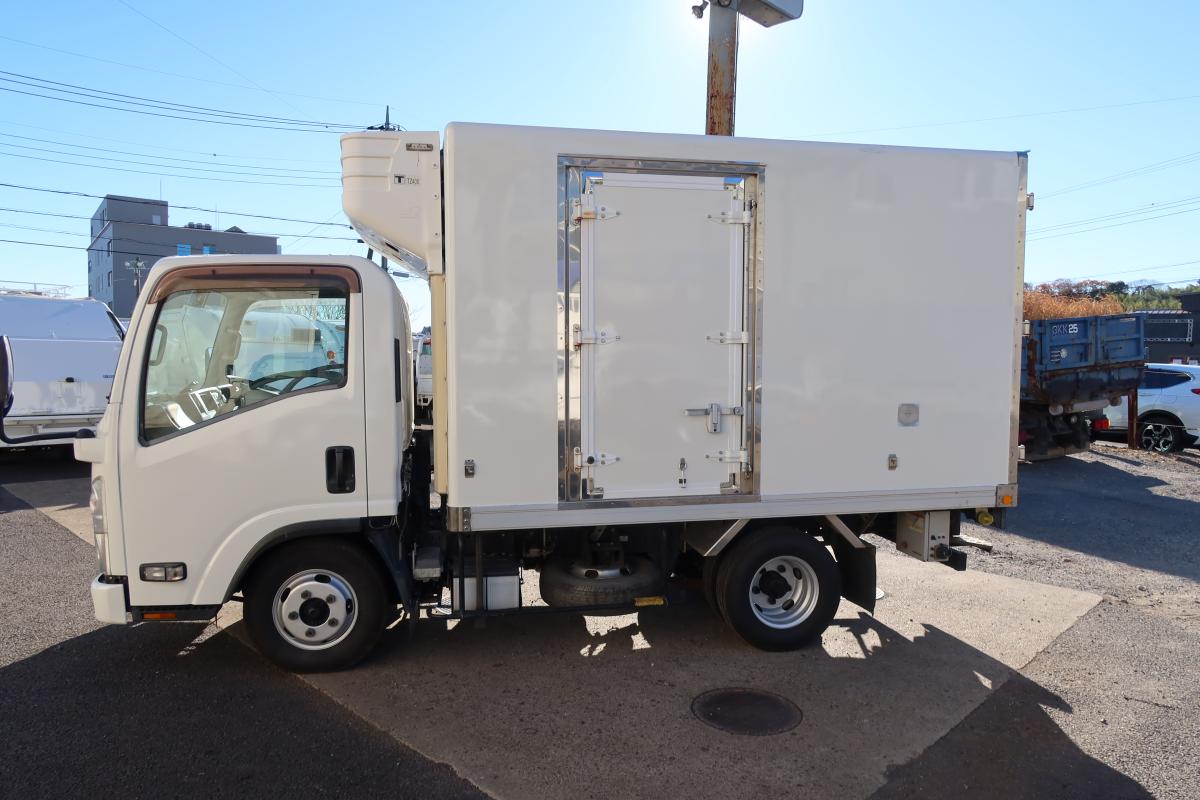 中古冷凍バン いすゞ エルフ