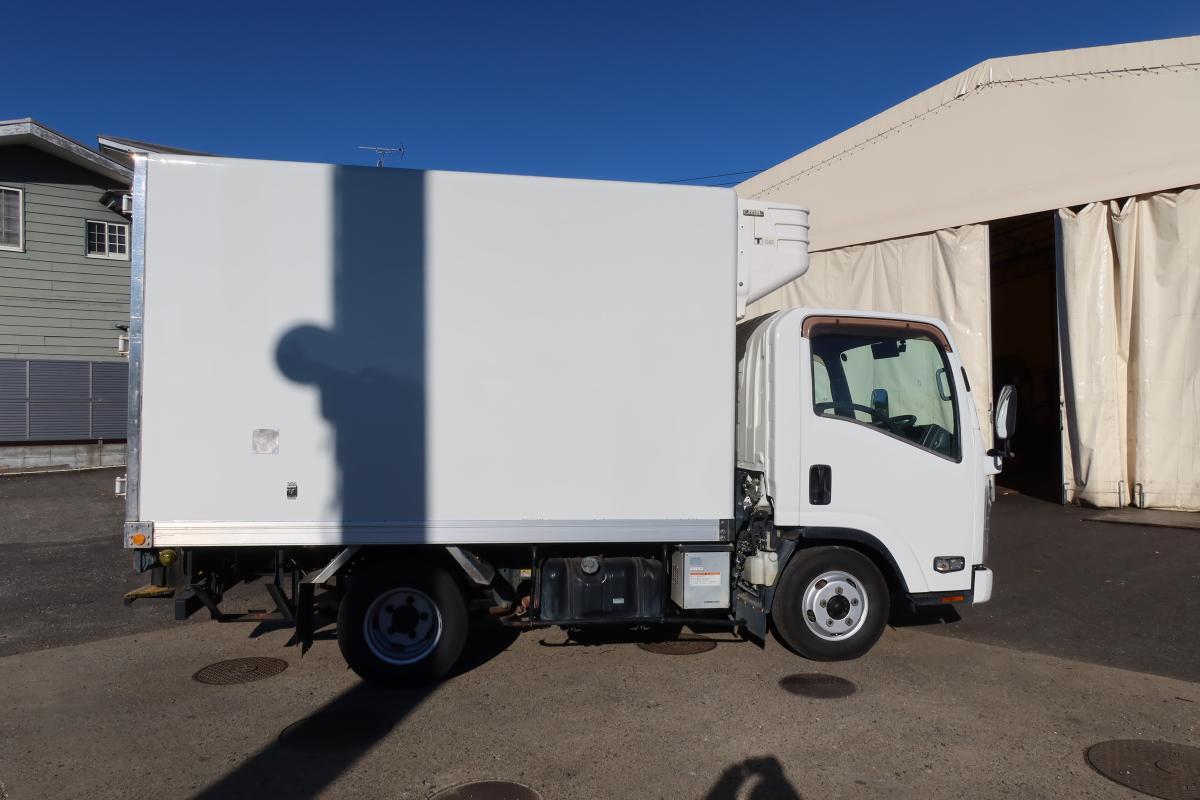 中古冷凍バン いすゞ エルフ