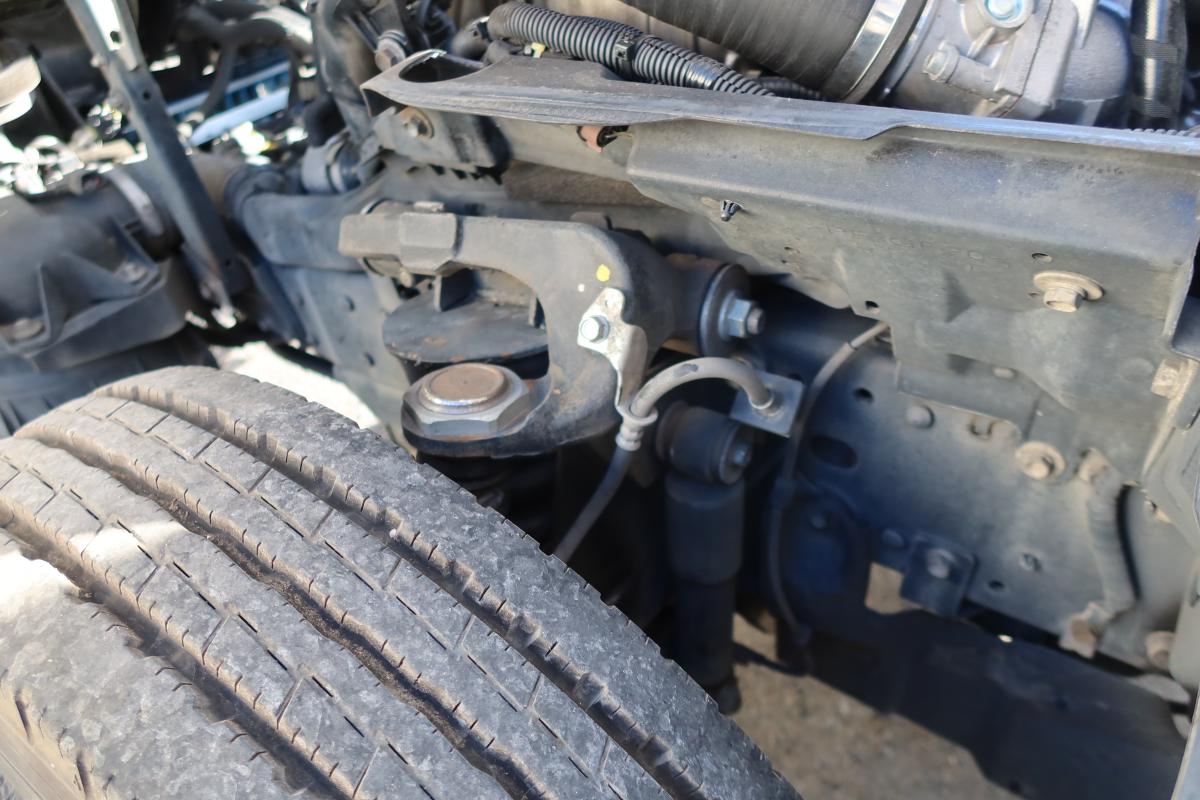 中古冷凍バン いすゞ エルフ