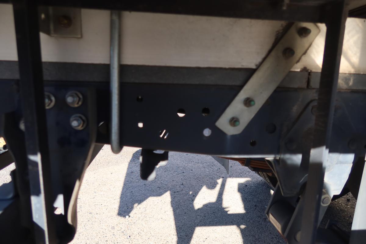 中古冷凍バン いすゞ エルフ