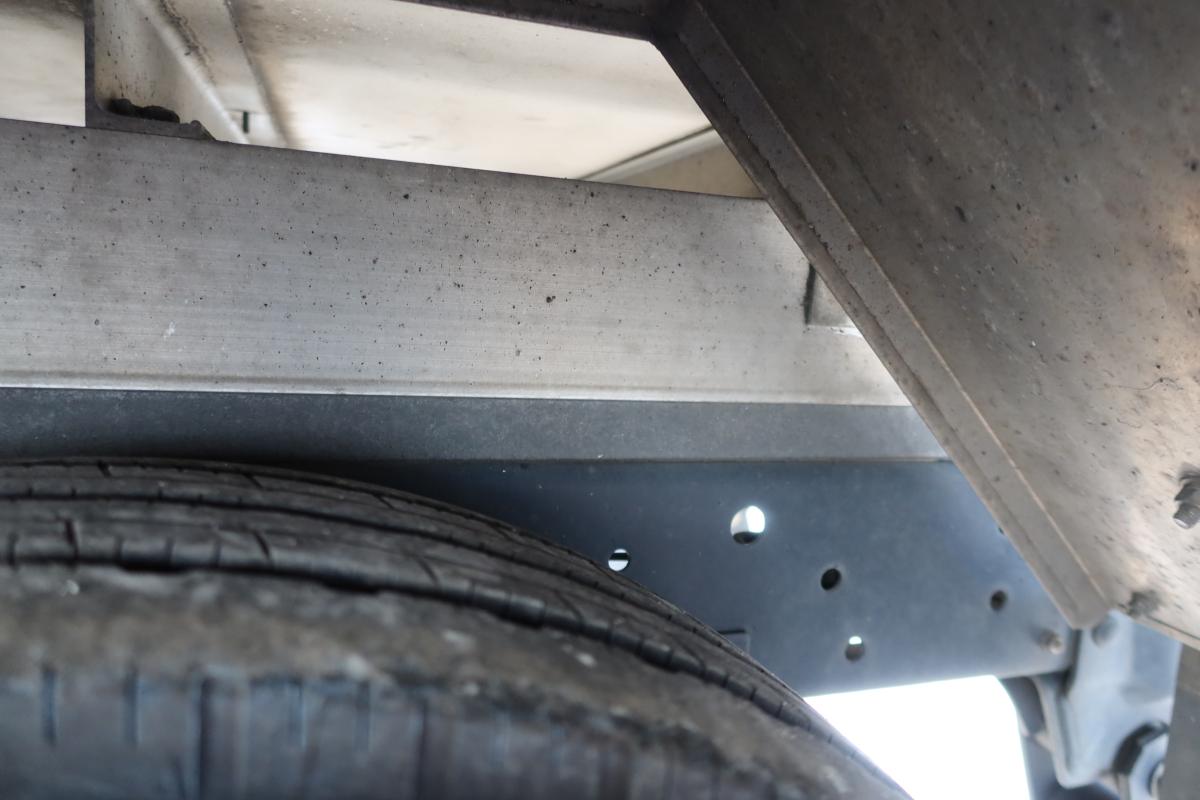 中古冷凍バン いすゞ エルフ