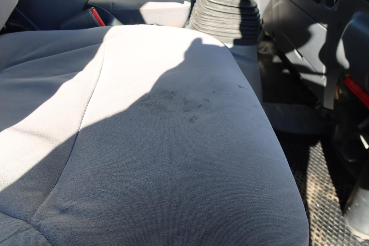 中古冷凍バン いすゞ エルフ